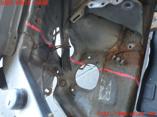 2UPJ-9236941042]ランエボ(CN9A)コアサポート（カット） 中古_2