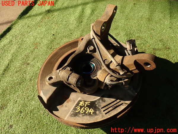 2UPJ-9236944290]ランエボ(CN9A)右フロントナックルハブ 中古_3
