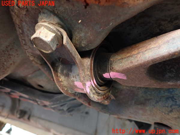 2UPJ-9236945176]ランエボ(CN9A)右フロントロアアーム1 (ジャンク品) 中古_2