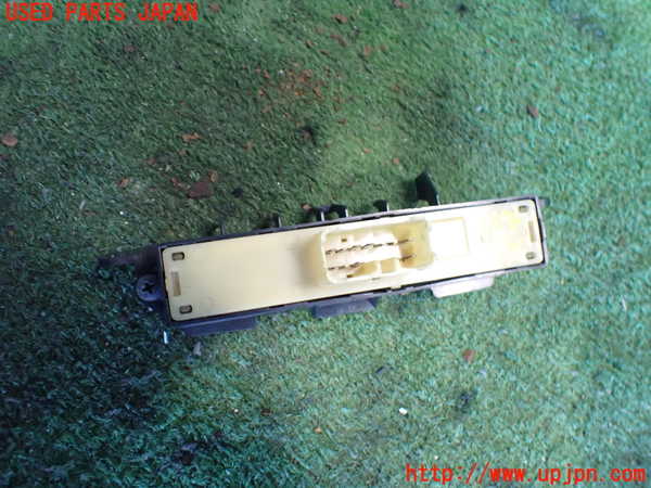 2UPJ-9236956240]MR2(AW11)右パワーウィンドウスイッチ 中古_2