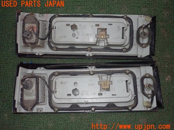 3UPJ=9236960547]セリカXX(GA61 A60系)後期 純正 TOYOTA14-131 koito 33-08003 左右テールランプ 中古_2