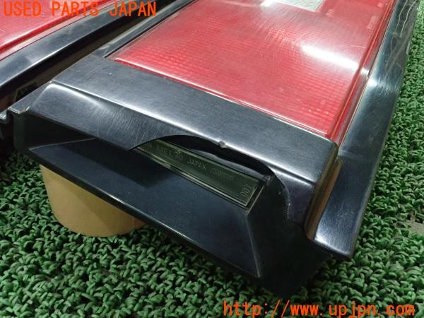 3UPJ=9236960547]セリカXX(GA61 A60系)後期 純正 TOYOTA14-131 koito 33-08003 左右テールランプ 中古_4