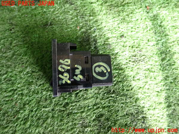 2UPJ-9236966308]セリカXX(GA61)スイッチ3(パーキングランプ) 中古_2