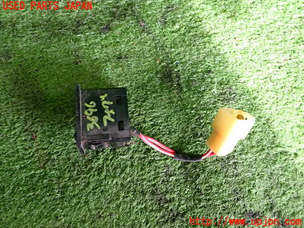 2UPJ-9236966295]セリカXX(GA61)フォグスイッチ 中古_2