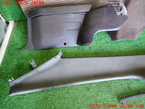 2UPJ-9236967675]セリカXX(GA61)右リアピラートリム ジャンク_4