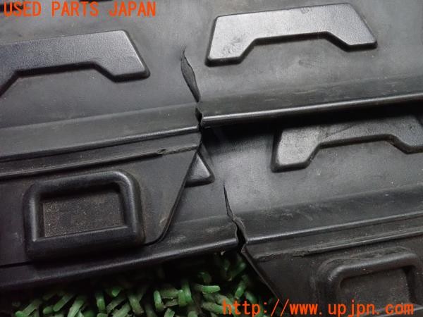 3UPJ=9236970629]BMW X3 xDrive 25i(PC25 E83)後期 純正 ラバー フロアマット 中古_3