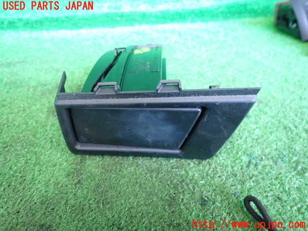 2UPJ-9236977810]BMW X3(PC25)ドリンクホルダー 中古 (E83)_2