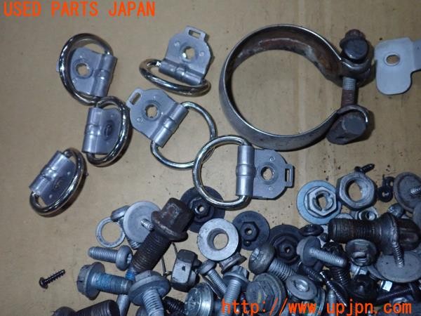 3UPJ=9236980720]ベンツ E350(212056C W212)ネジ・ナット・ステー類 セット ジャンク_2