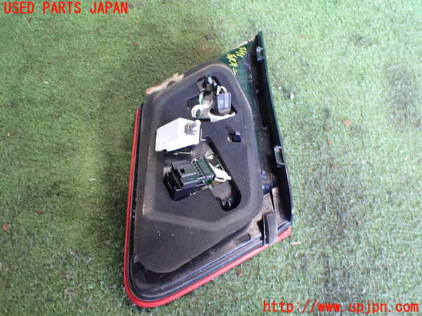 2UPJ-9236981552]ベンツ E350 W212(212056C)左リアフィニッシャー 中古_2