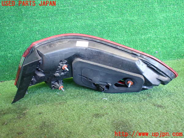 2UPJ-9236981536]ベンツ E350 W212(212056C)左テールランプ 中古_2