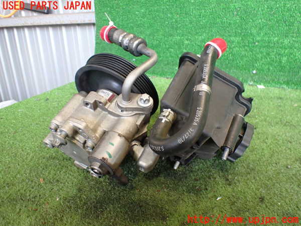 2UPJ-9236984250]ベンツ E350 W212(212056C)パワステポンプ 中古_2