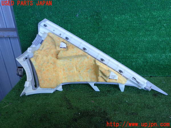 2UPJ-9236987680]ベンツ E350 W212(212056C)左リアピラートリム 中古_3