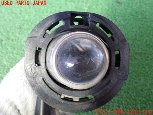 2UPJ-9236991180]クライスラー・300(LX36)右フォグ 中古_2