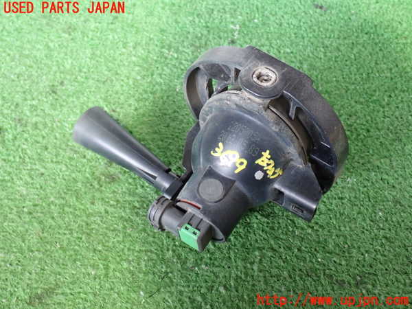 2UPJ-9236991182]クライスラー・300(LX36)左フォグ 中古_3