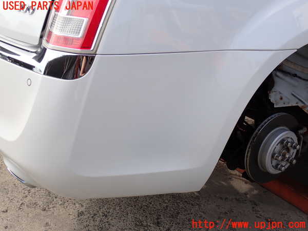 2UPJ-9236991610]クライスラー・300(LX36)リアバンパー 中古_2