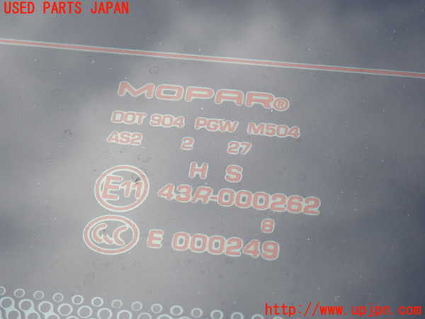 2UPJ-9236991560]クライスラー・300(LX36)リアガラス 中古(43R-000262 M504)_4