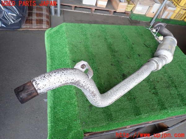 2UPJ-9236992662]クライスラー・300(LX36)触媒2 中古_2