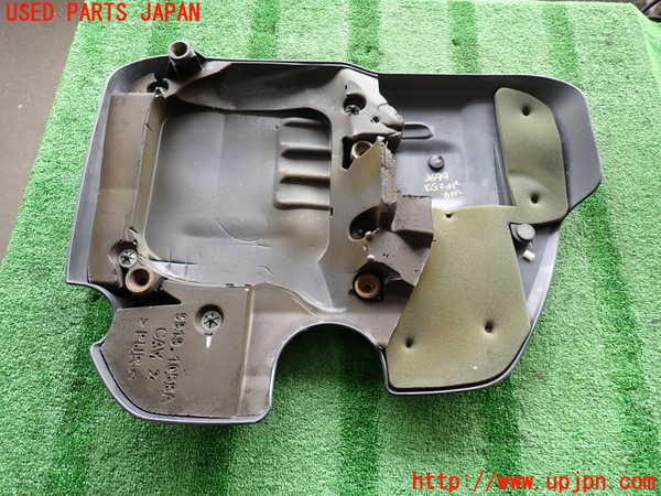 2UPJ-9236992160]クライスラー・300(LX36)エンジンアッパーカバー 中古_2