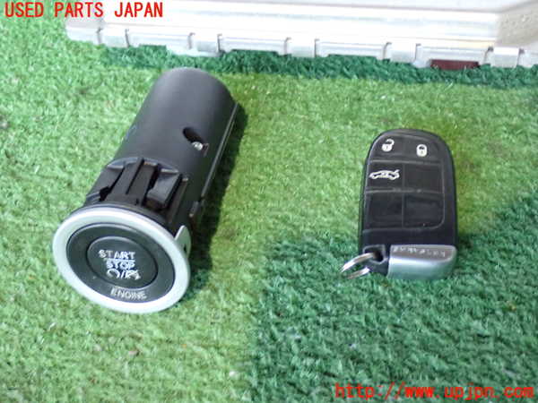 2UPJ-9236996110]クライスラー・300(LX36)エンジンコンピューター 中古_2