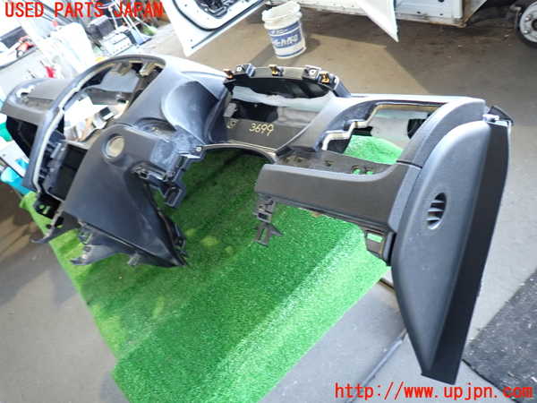 2UPJ-9236997505]クライスラー・300(LX36)ダッシュボード 中古_2