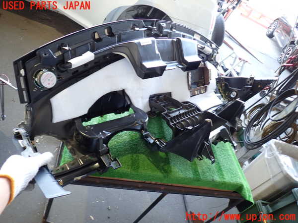 2UPJ-9236997505]クライスラー・300(LX36)ダッシュボード 中古_5