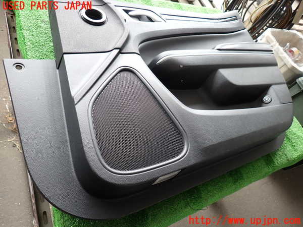 2UPJ-9236991234]クライスラー・300(LX36)右前ドア内張り 中古_2