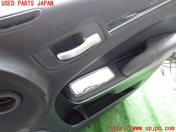 2UPJ-9236991234]クライスラー・300(LX36)右前ドア内張り 中古_3