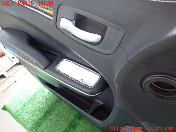 2UPJ-9236991264]クライスラー・300(LX36)左前ドア内張り 中古_3