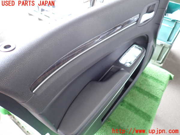 2UPJ-9236991264]クライスラー・300(LX36)左前ドア内張り 中古_4