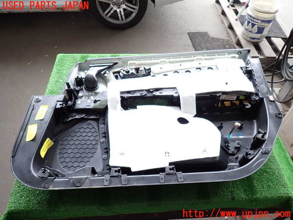 2UPJ-9236991264]クライスラー・300(LX36)左前ドア内張り 中古_5