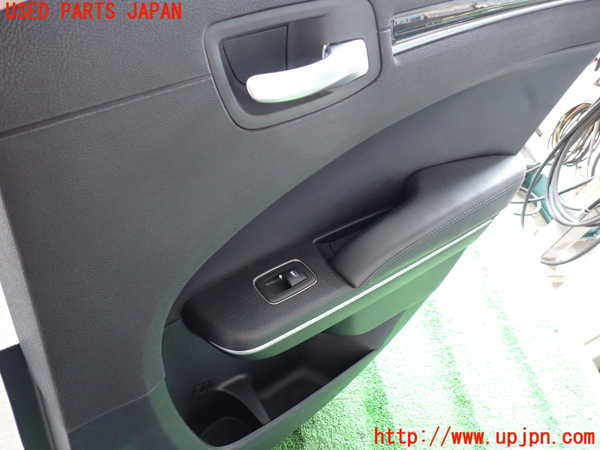 2UPJ-9236991294]クライスラー・300(LX36)右後ドア内張り 中古_3