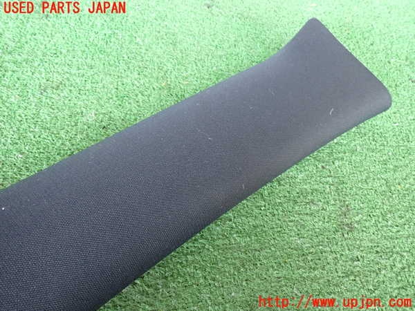 2UPJ-9236997655]クライスラー・300(LX36)右フロントピラートリム 中古_3