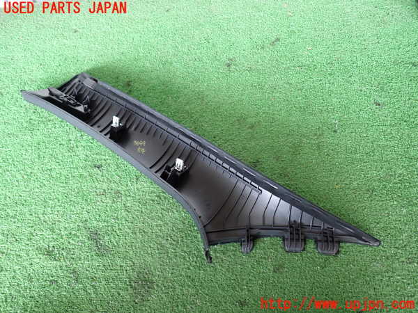 2UPJ-9236997655]クライスラー・300(LX36)右フロントピラートリム 中古_4