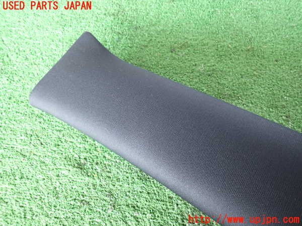 2UPJ-9236997660]クライスラー・300(LX36)左フロントピラートリム 中古_3