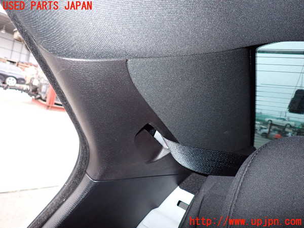 2UPJ-9236997675]クライスラー・300(LX36)右リアピラートリム 中古_2