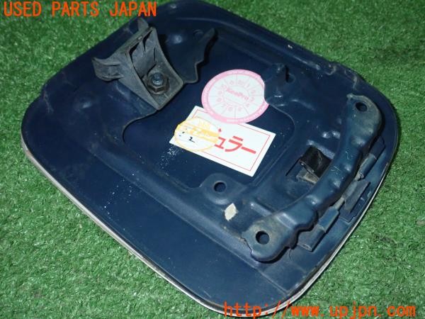 3UPJ=9237000012]アルテッツァAS200 Zエディション(GXE10)後期 社外 フューエルリッドカバー 給油口カバー 中古_4
