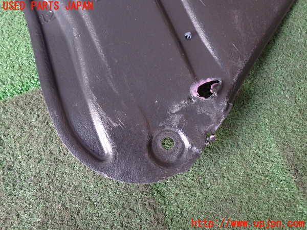 2UPJ-9237002170]アルテッツァ(GXE10)エンジンアンダーカバー 中古_2
