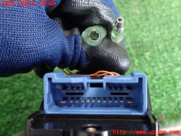 2UPJ-9237006240]アルテッツァ(GXE10)右前パワーウィンドウスイッチ 中古_4