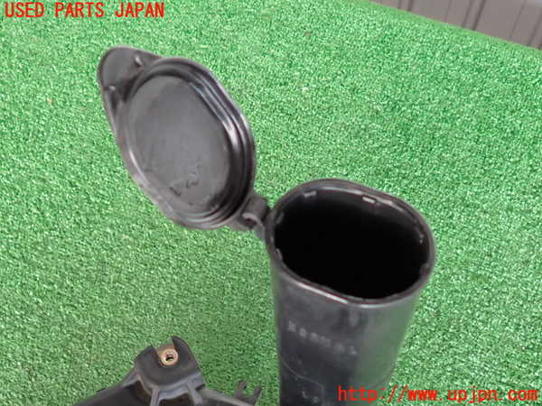 2UPJ-9237006791]アルテッツァ(GXE10)ウォッシャータンク1 中古_4