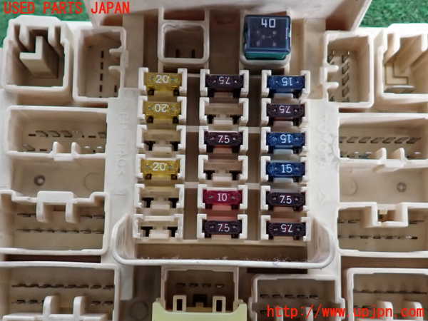 2UPJ-9237006742]アルテッツァ(GXE10)ヒューズボックス2(室内助手席側) 中古_3