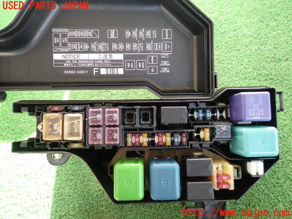 2UPJ-9237006743]アルテッツァ(GXE10)ヒューズボックス3(EGルーム内助手席側) 中古_3