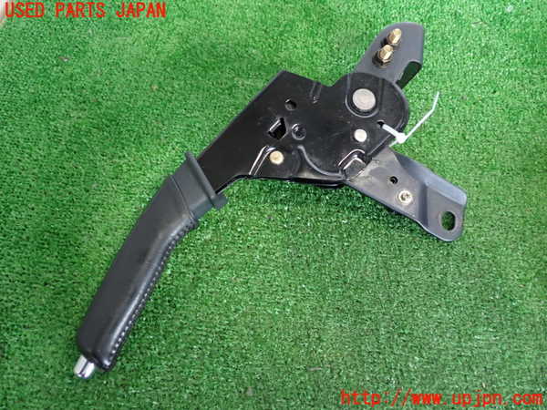 2UPJ-9237007550]アルテッツァ(GXE10)サイドブレーキレバー 中古_2