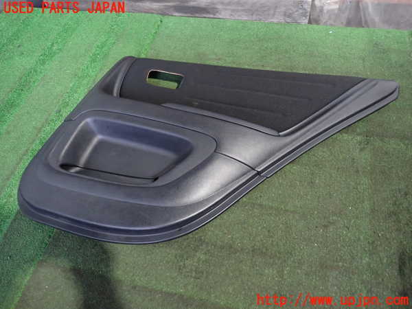 2UPJ-9237001294]アルテッツァ(GXE10)右後ドア内張り 中古_2