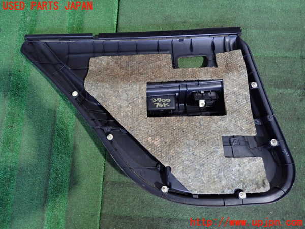 2UPJ-9237001294]アルテッツァ(GXE10)右後ドア内張り 中古_4