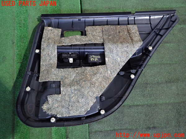 2UPJ-9237001324]アルテッツァ(GXE10)左後ドア内張り 中古_4