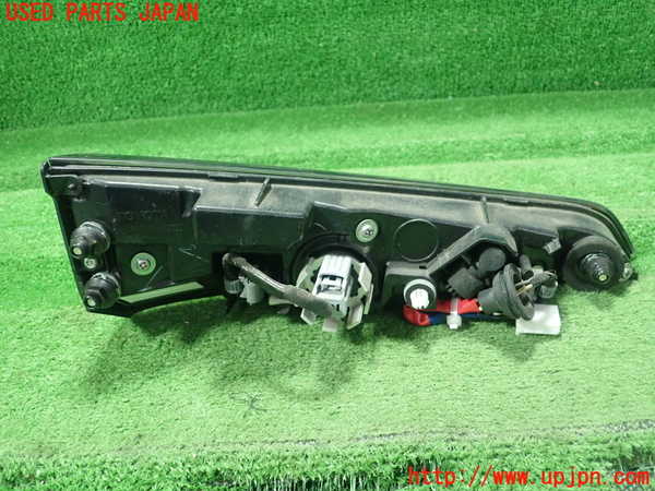 1UPJ-9237011550]カローラ ツーリング ハイブリッド(ZWE211W)右リアフィニッシャー 中古_2