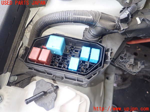 1UPJ-9237016741]カローラ ツーリング ハイブリッド(ZWE211W)ヒューズボックス1 中古_2