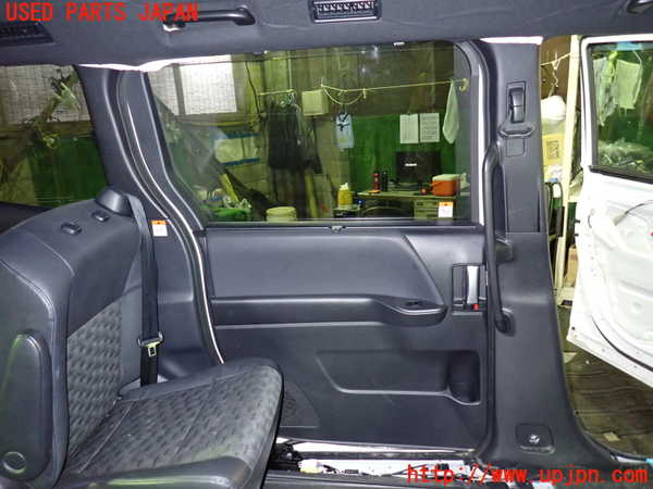 1UPJ-9237021320]ヴォクシー(ノア)(MZRA90W)左後ドア 中古 NSG M3Q8 43R-003021_5