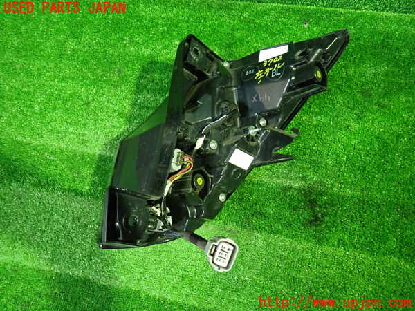 1UPJ-9237021536]ヴォクシー(ノア)(MZRA90W)左テールランプ 中古_2