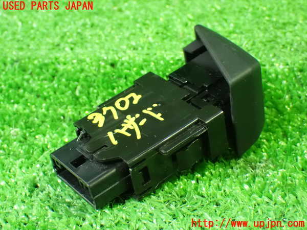 1UPJ-9237026290]ヴォクシー(ノア)(MZRA90W)ハザードスイッチ 中古_2